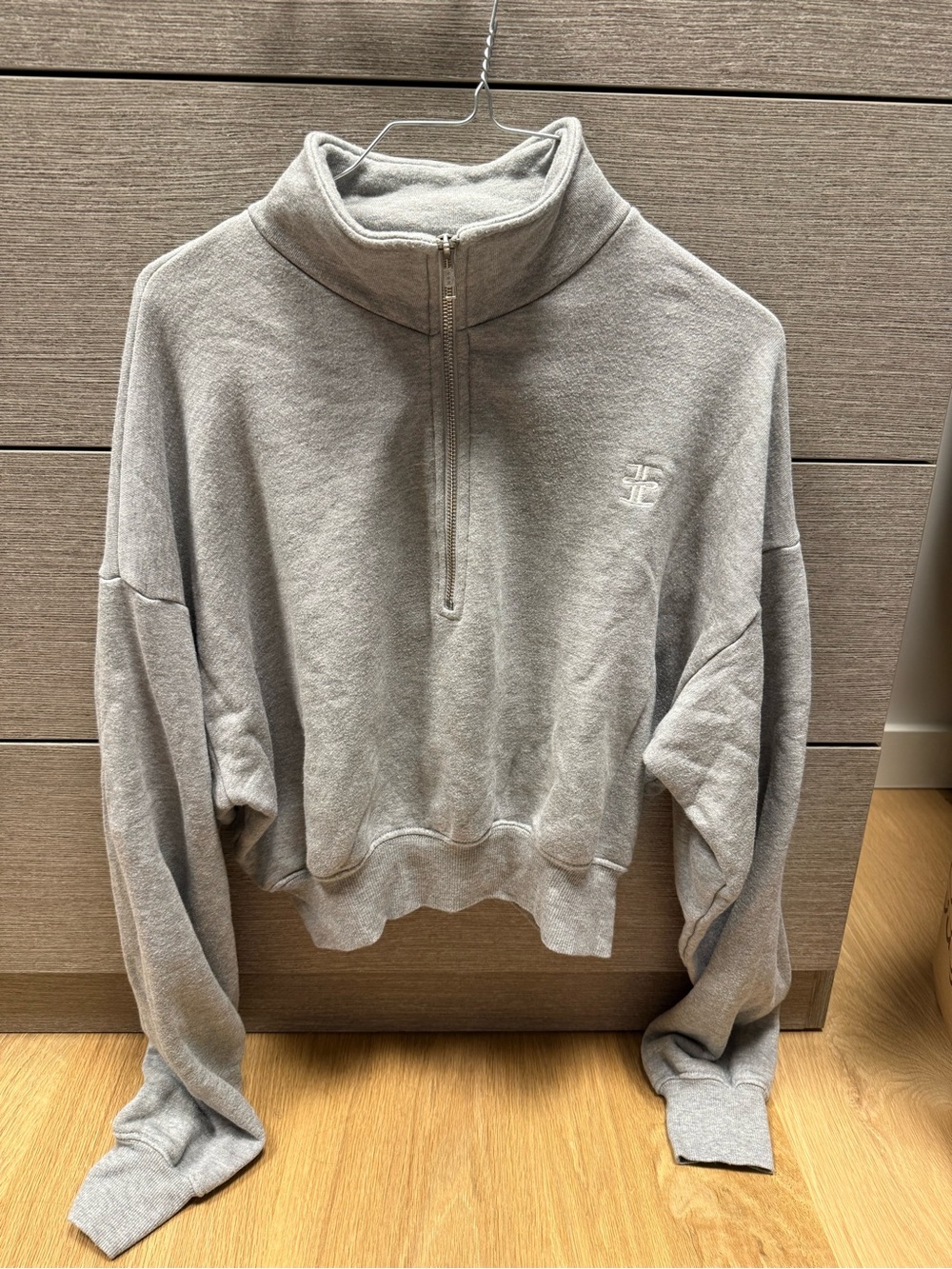 Eterne sz Small grey crop sweatshirt zipper